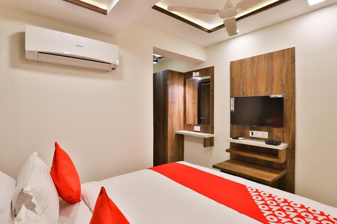 Oyo 24950 Hotel Shree Balaji Residency Ahmedabad Esterno foto