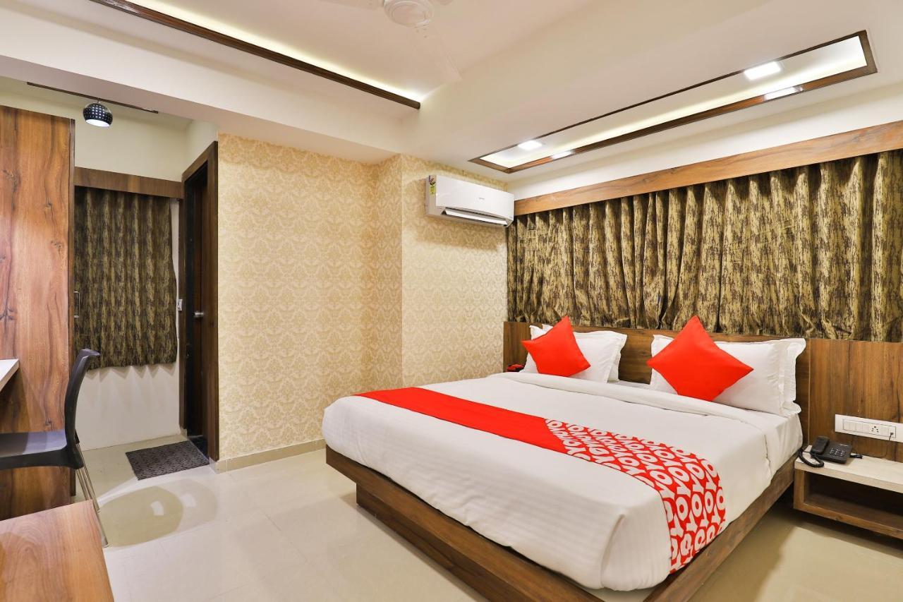 Oyo 24950 Hotel Shree Balaji Residency Ahmedabad Esterno foto