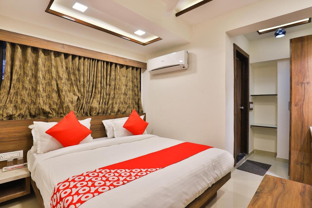 Oyo 24950 Hotel Shree Balaji Residency Ahmedabad Esterno foto